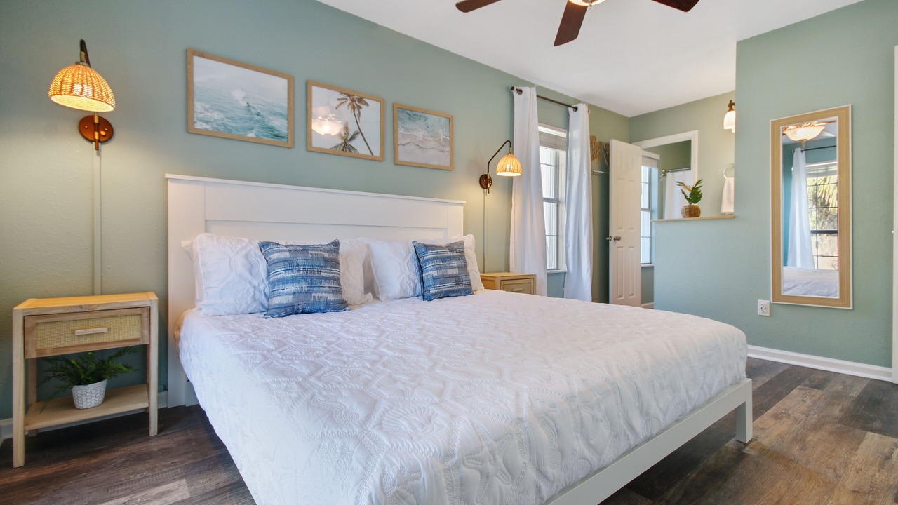 Photo of Bedroom in Crescent Beach