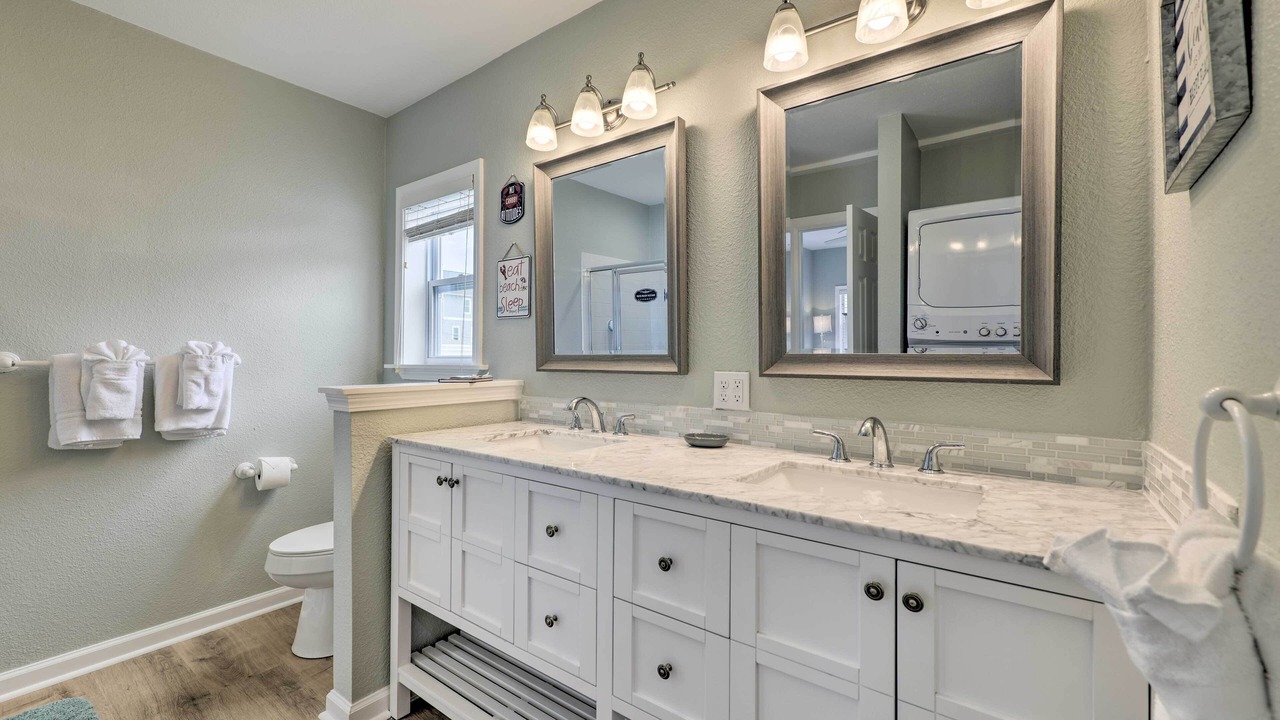 Photo of Bathroom in Hollywood Beach