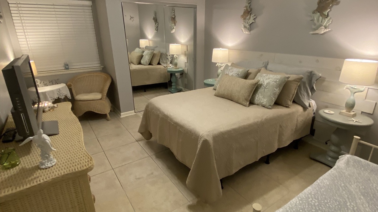Photo of Bedroom in Mary Esther