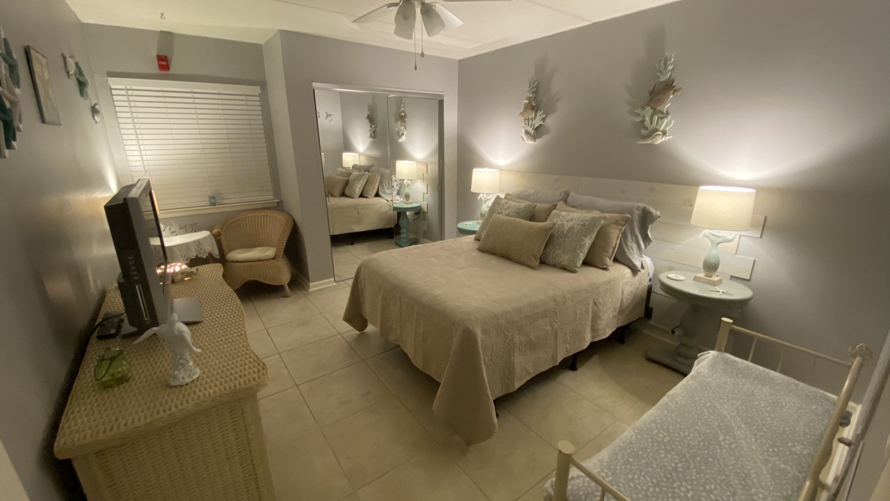 Photo of Bedroom in Mary Esther
