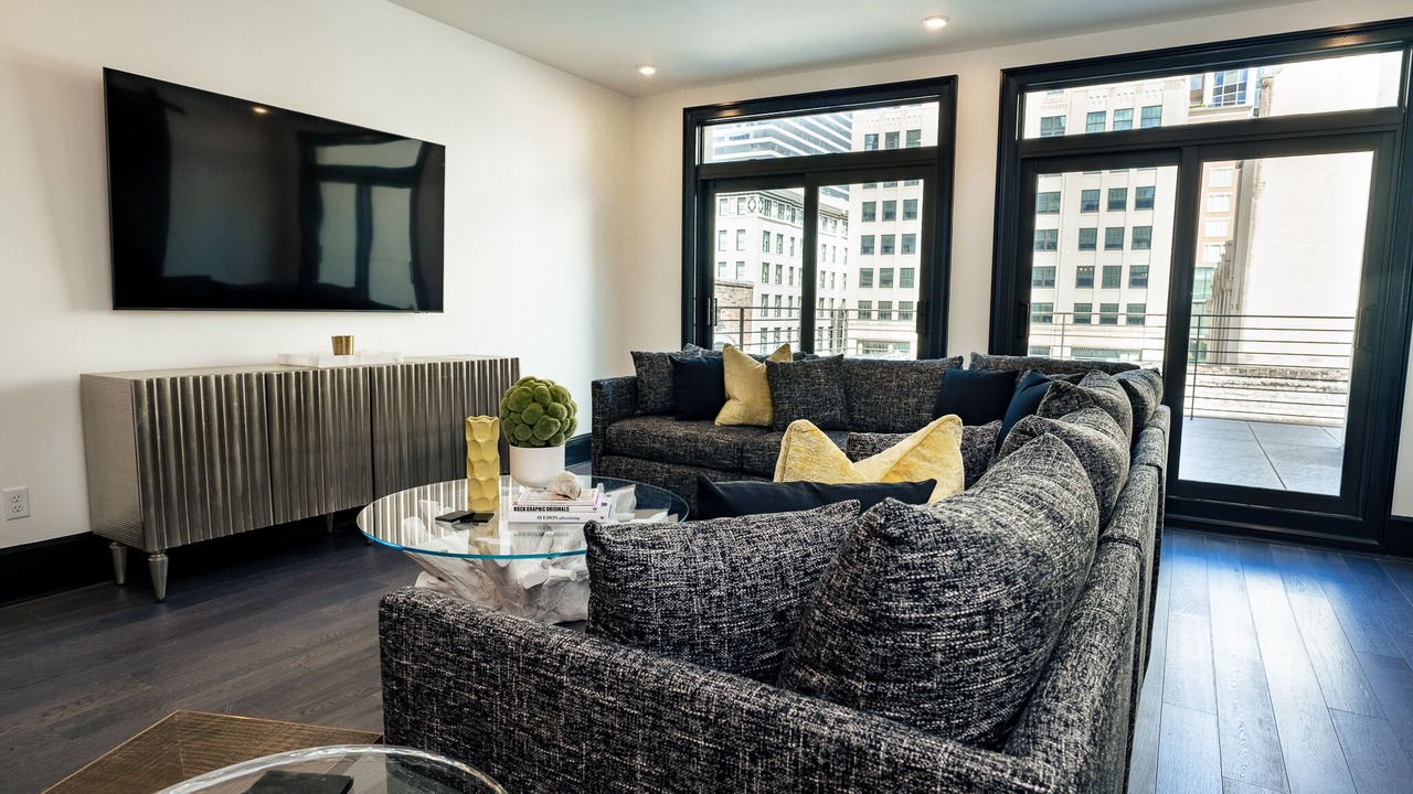 Photo of Livingroom in Central Business District