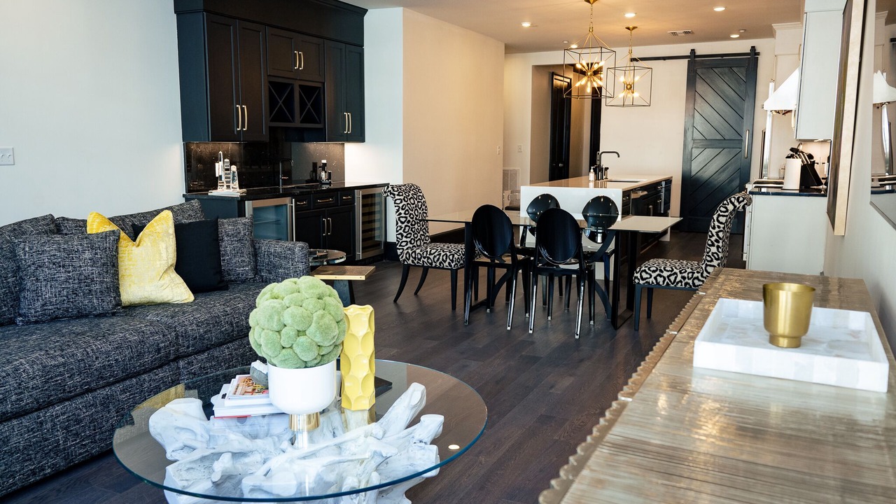 Photo of Livingroom in Central Business District
