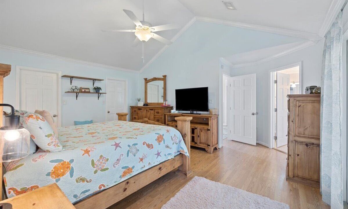 Photo of Bedroom in Mary Esther