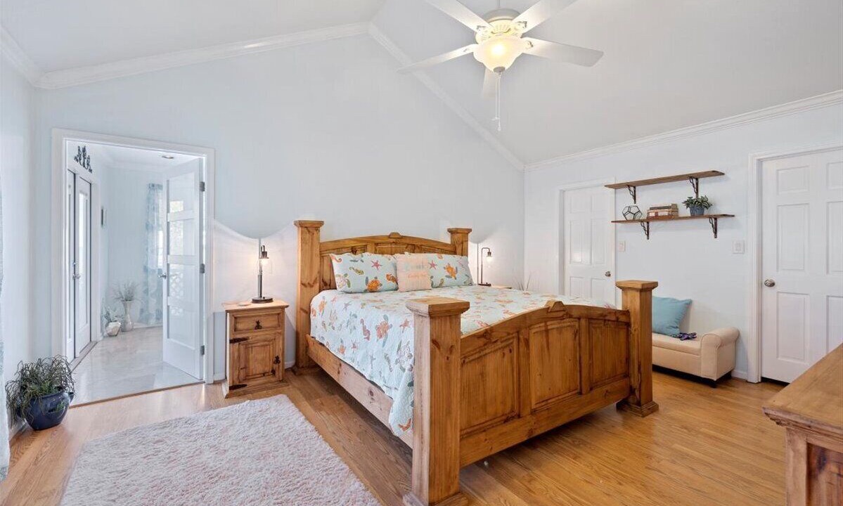 Photo of Bedroom in Mary Esther