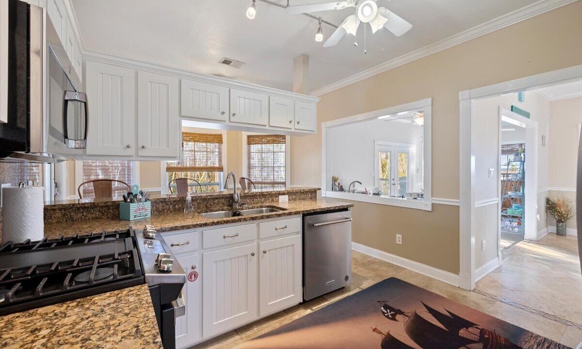 Photo of Kitchen in Mary Esther