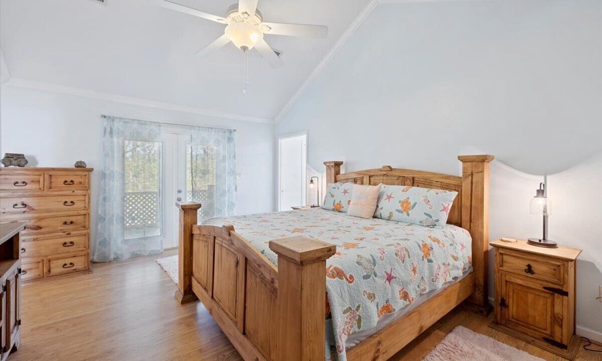 Photo of Bedroom in Mary Esther