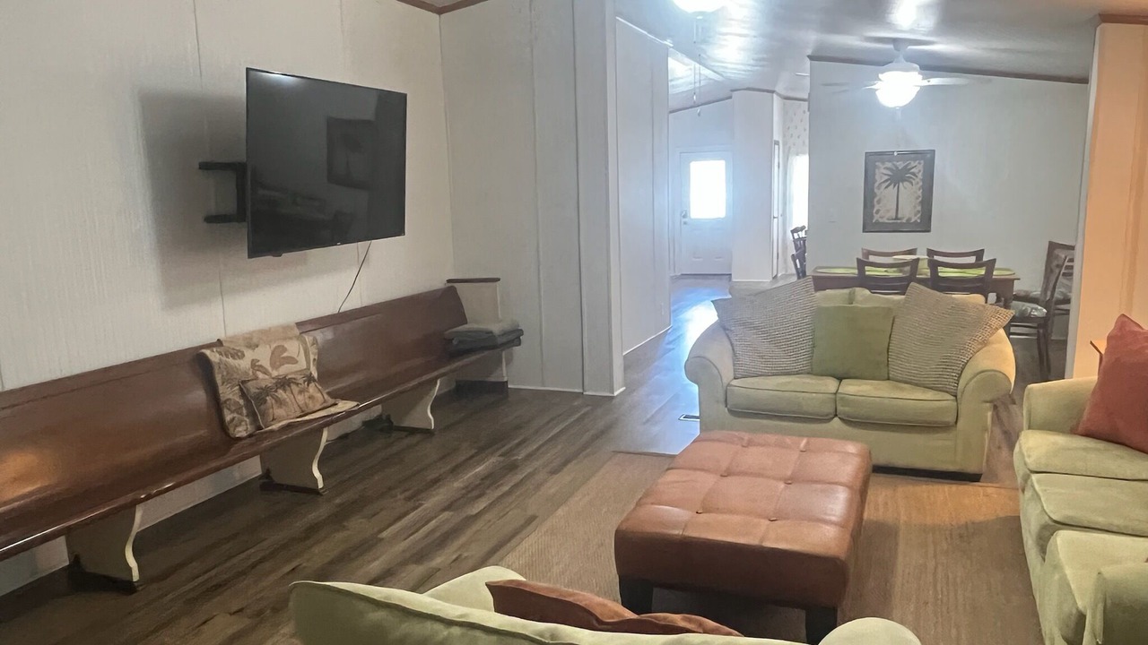 Photo of Livingroom in Downtown