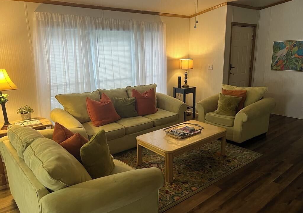 Photo of Livingroom in Downtown