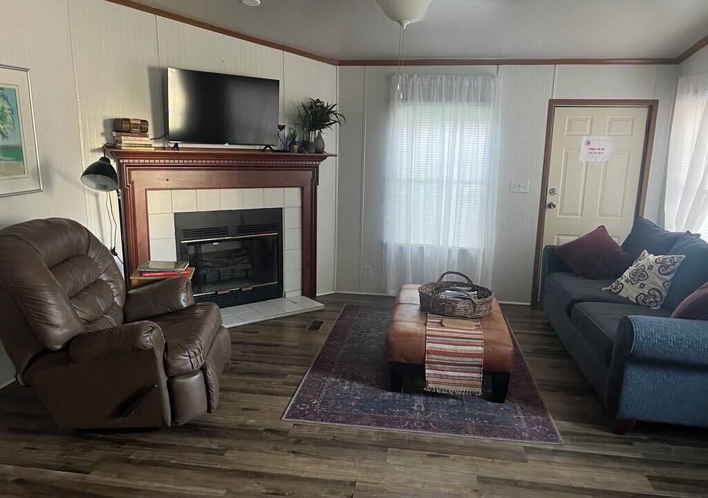 Photo of Livingroom in Downtown