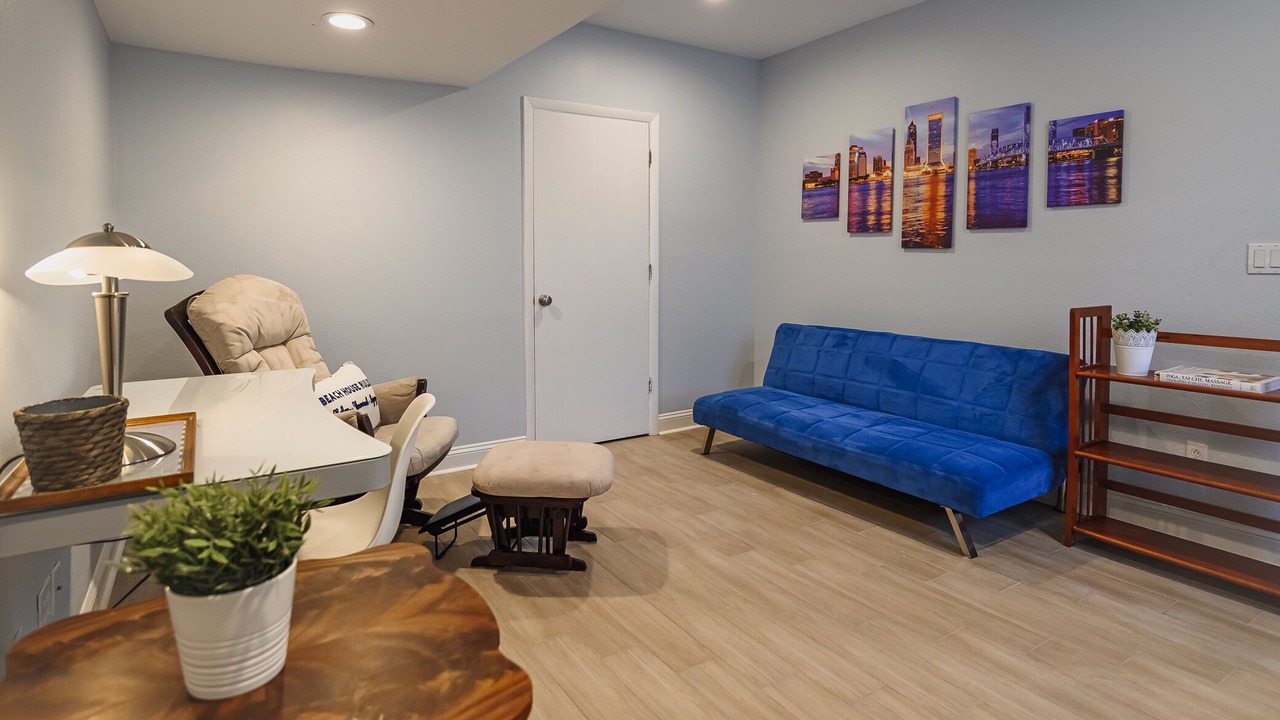 Photo of Livingroom in Girvin