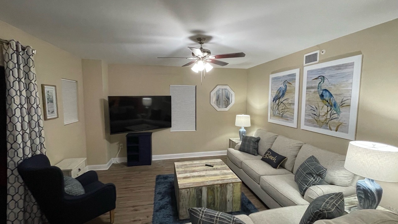 Photo of Livingroom in Mexico Beach