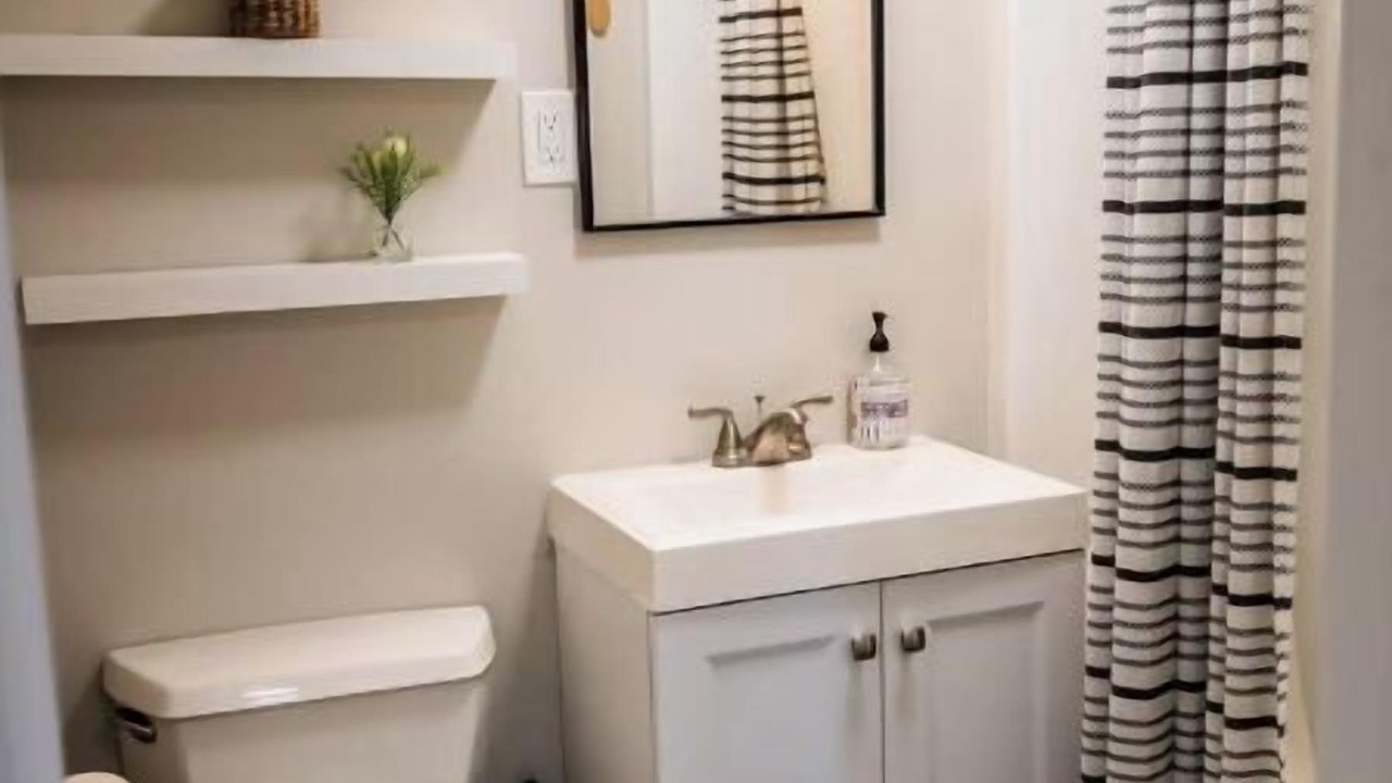 Photo of Bathroom in Pretty Bayou
