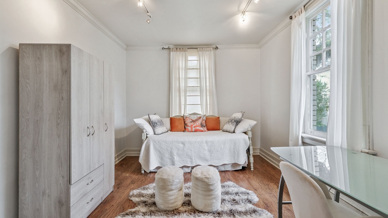 Photo of Bedroom in Uptown Historic District
