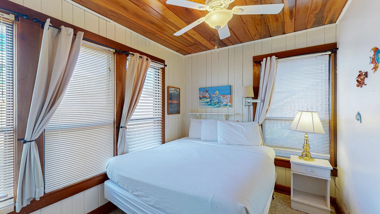 Photo of Bedroom in Bahama Beach