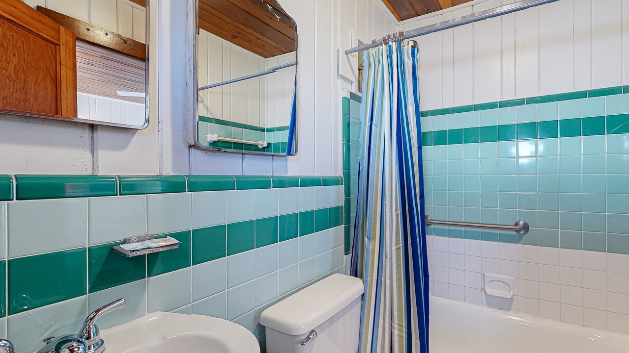 Photo of Bathroom in Bahama Beach