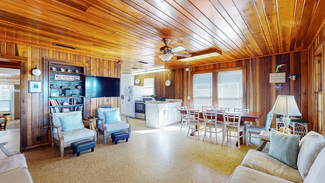 Photo of Livingroom in Bahama Beach