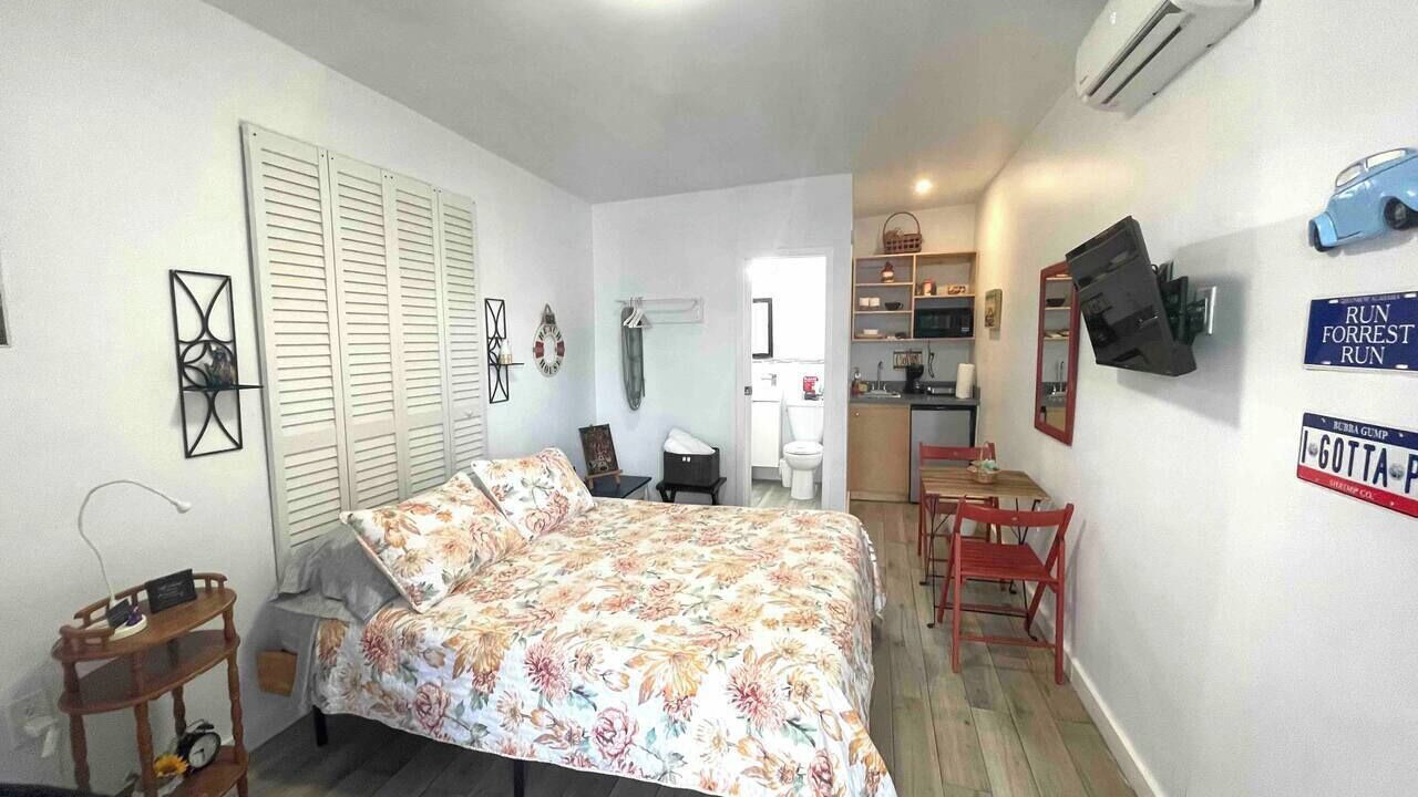 Photo of Bathroom in Little Havana