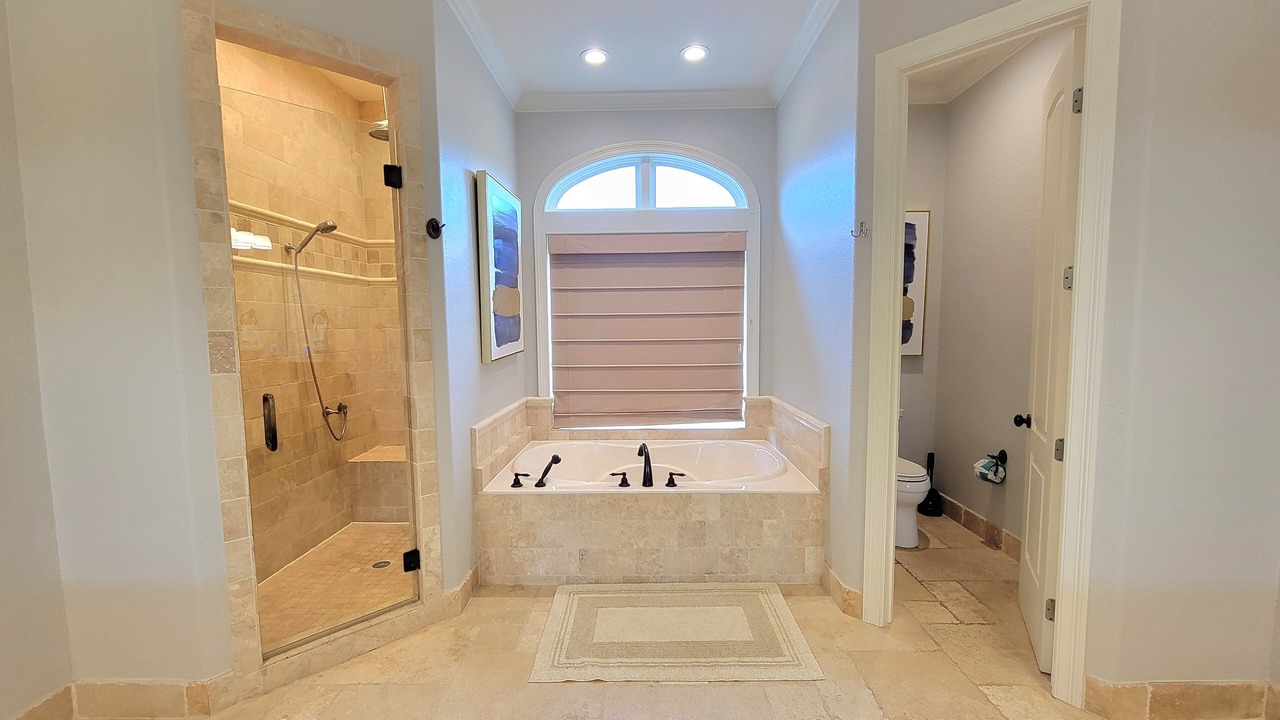 Photo of Bathroom in Avalon Beach Estates
