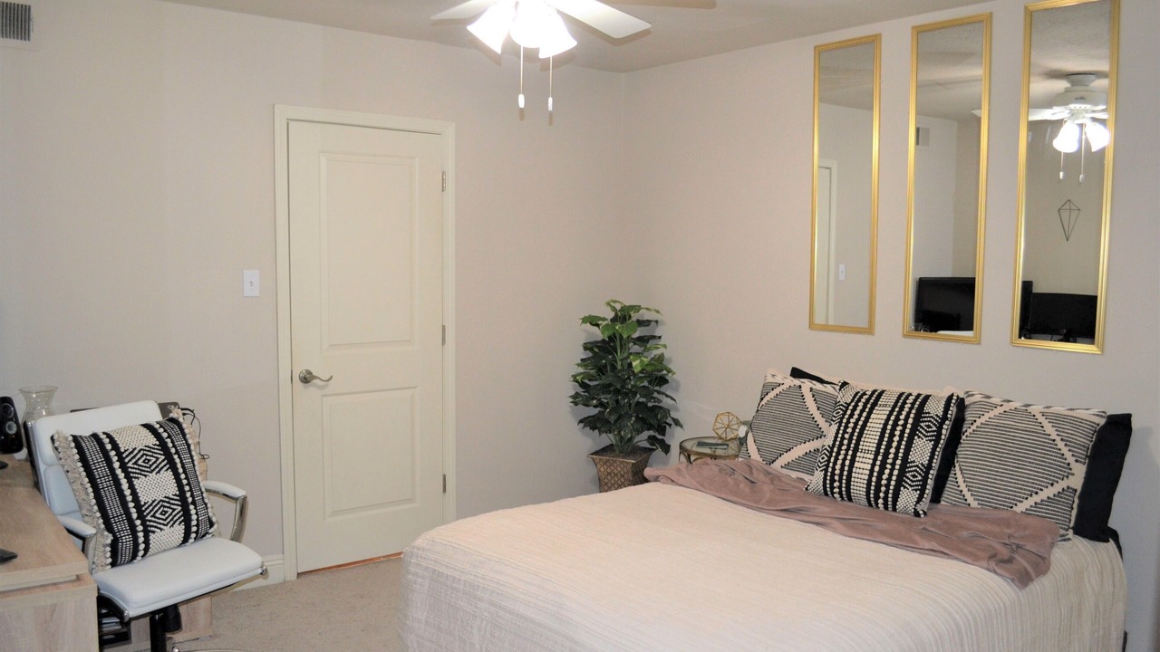Photo of Bedroom in Metairie