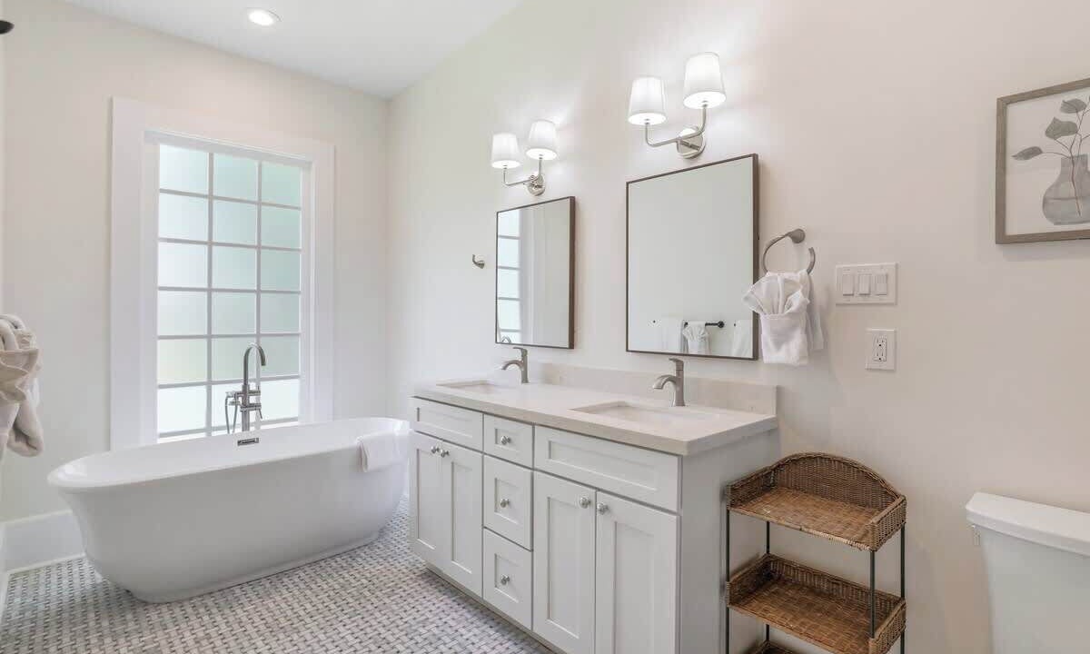 Photo of Bathroom in Touro