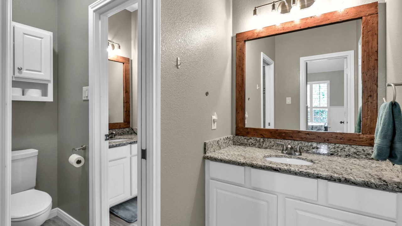 Photo of Bathroom in Alden Bridge