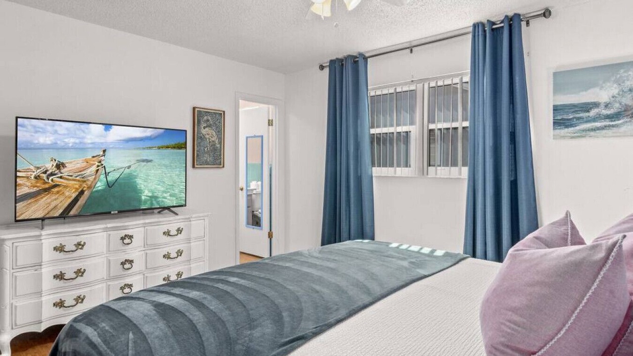 Photo of Bedroom in Upper Grand Lagoon