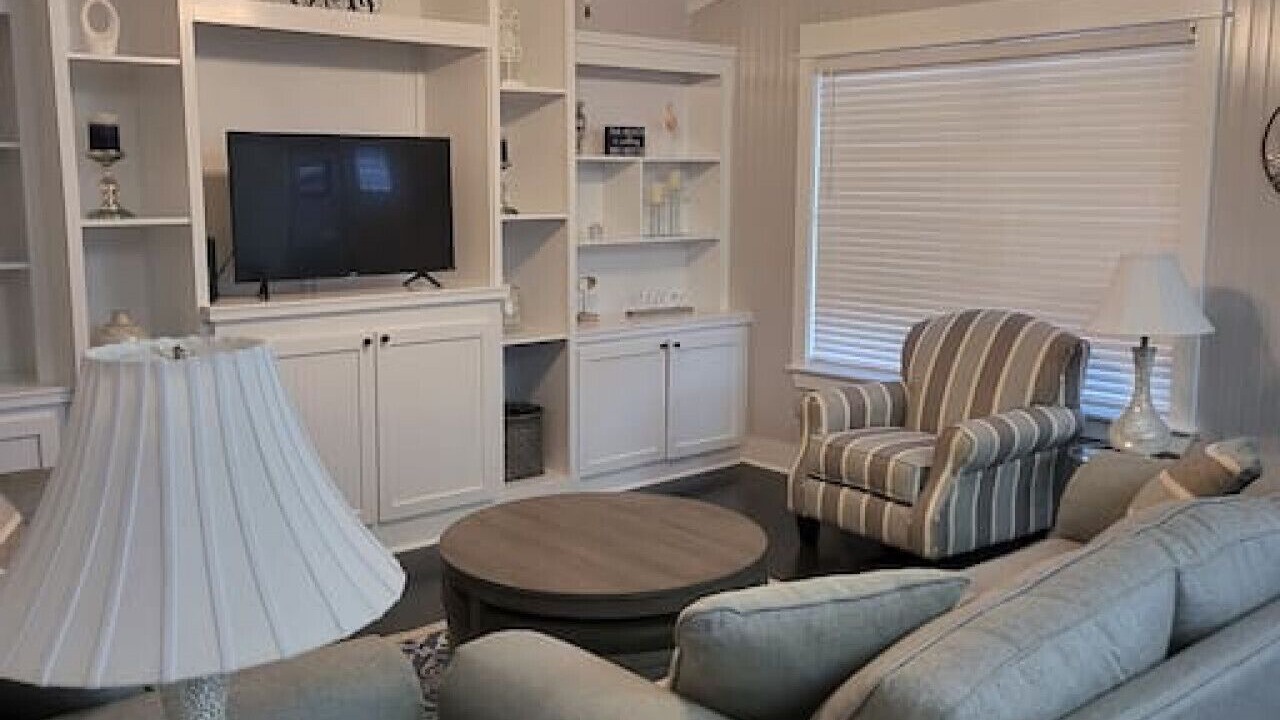 Photo of Livingroom in Shoreline Park