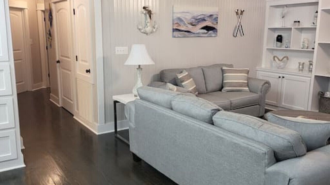 Photo of Livingroom in Shoreline Park