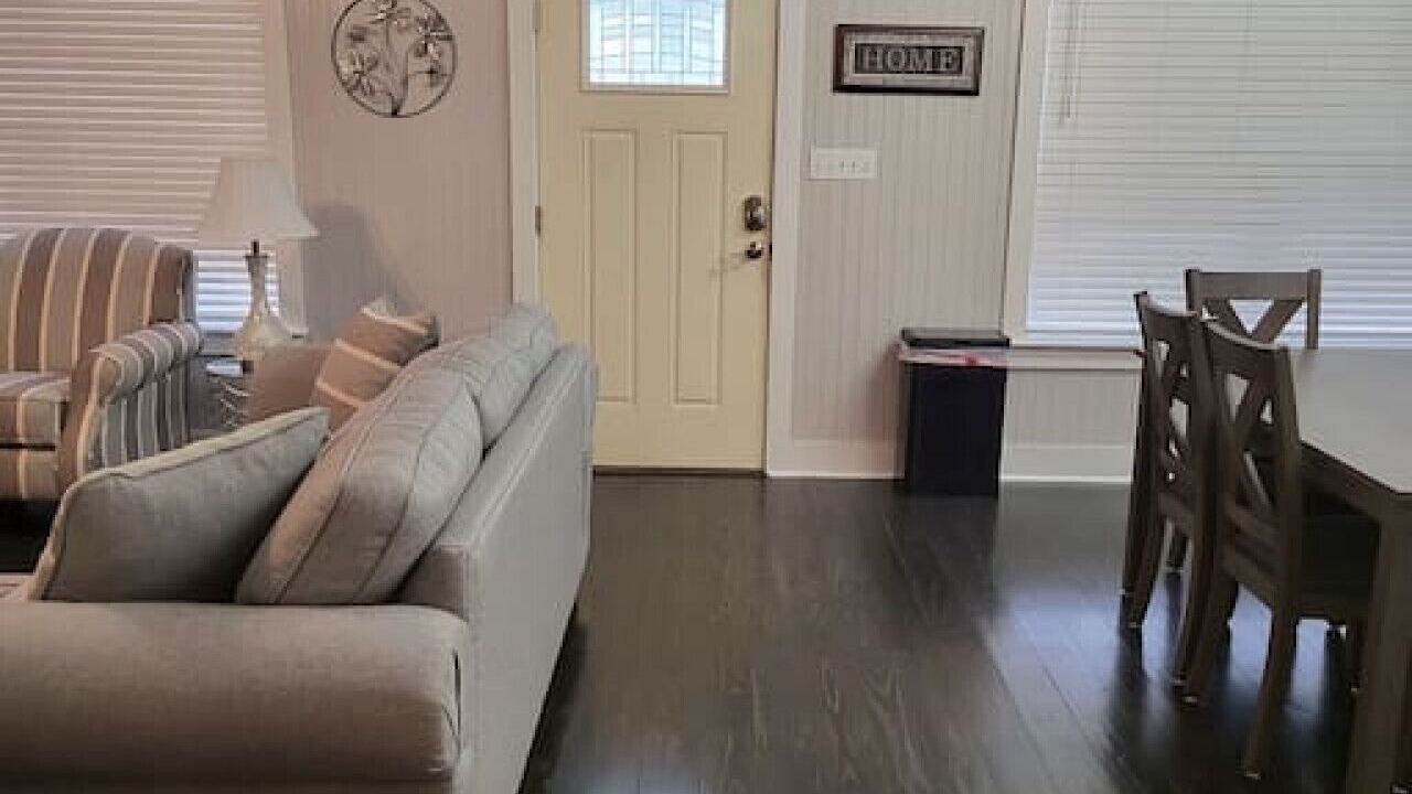 Photo of Livingroom in Shoreline Park