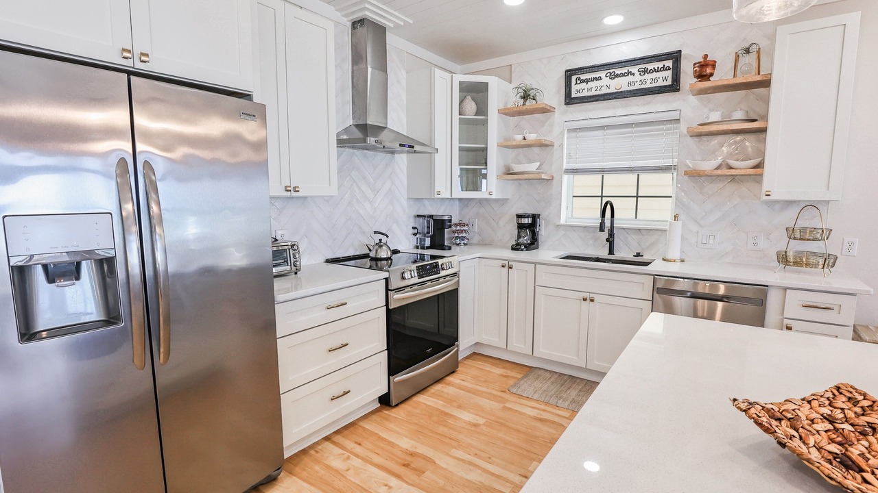 Photo of Kitchen in Laguna Beach Estates