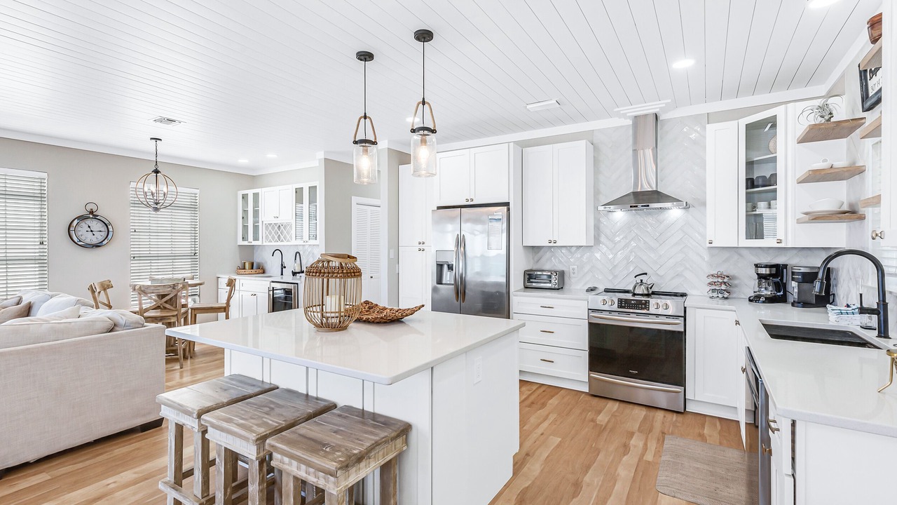 Photo of Kitchen in Laguna Beach Estates