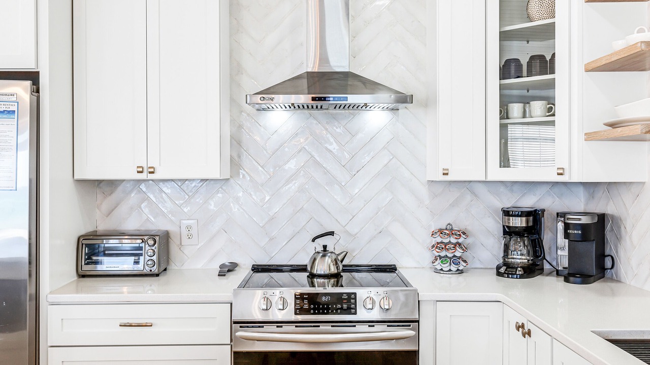 Photo of Kitchen in Laguna Beach Estates