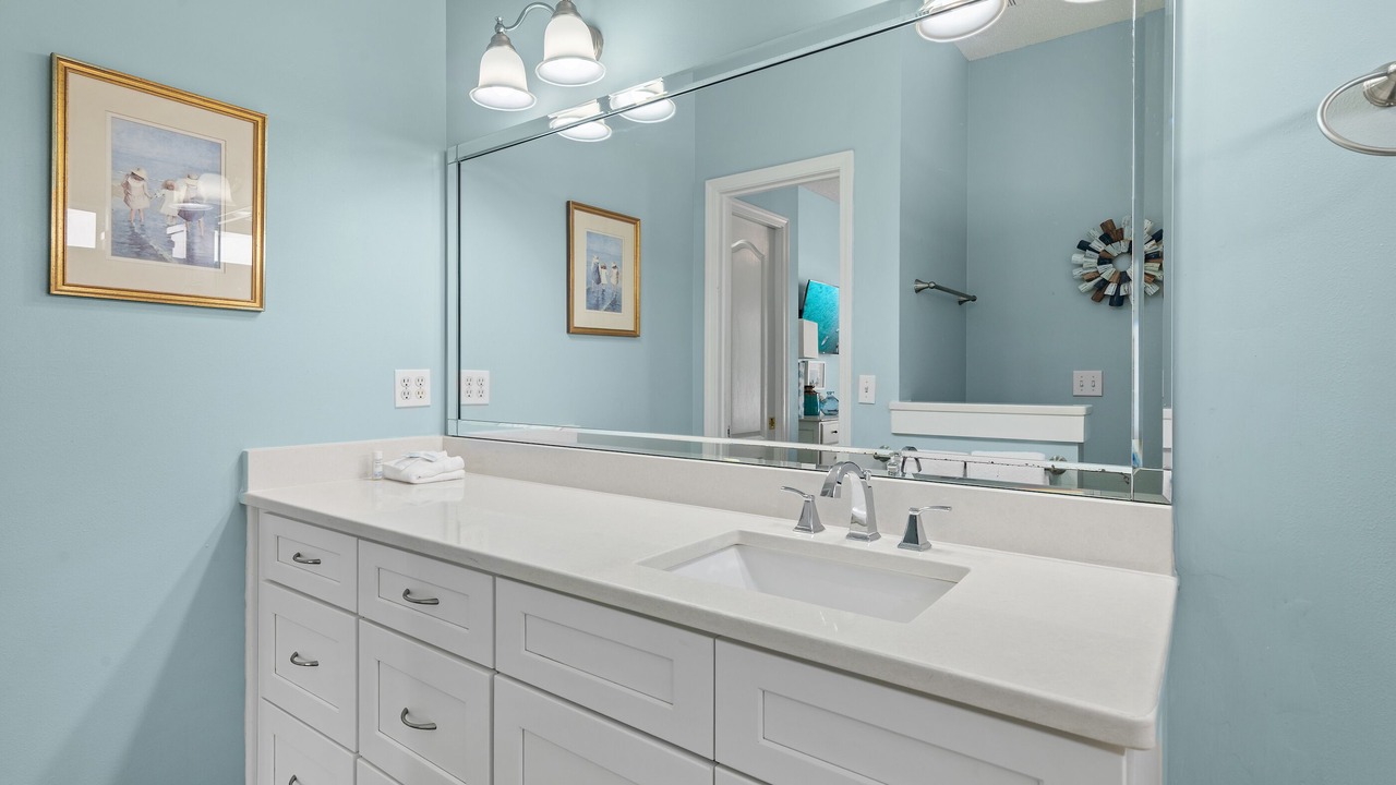 Photo of Bathroom in Clipper Cove