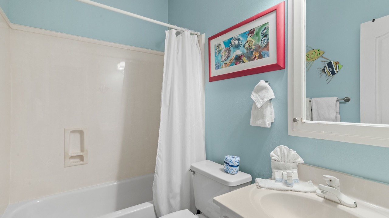 Photo of Bathroom in Clipper Cove