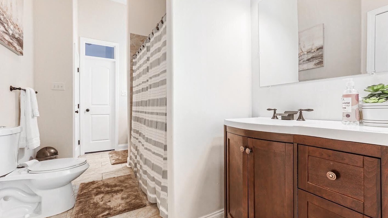 Photo of Bathroom in Mid-City