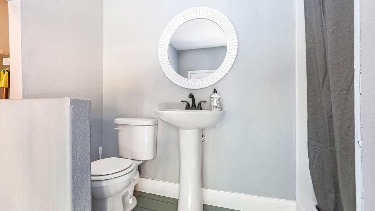 Photo of Bathroom in Mid-City