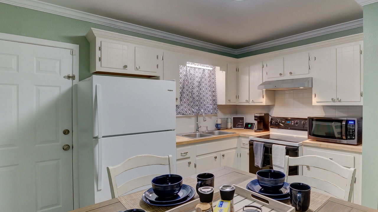 Photo of Kitchen in Highland Historic District