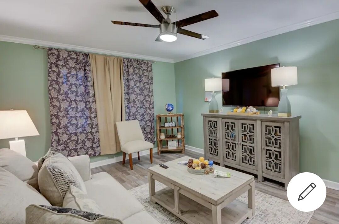 Photo of Livingroom in Highland Historic District