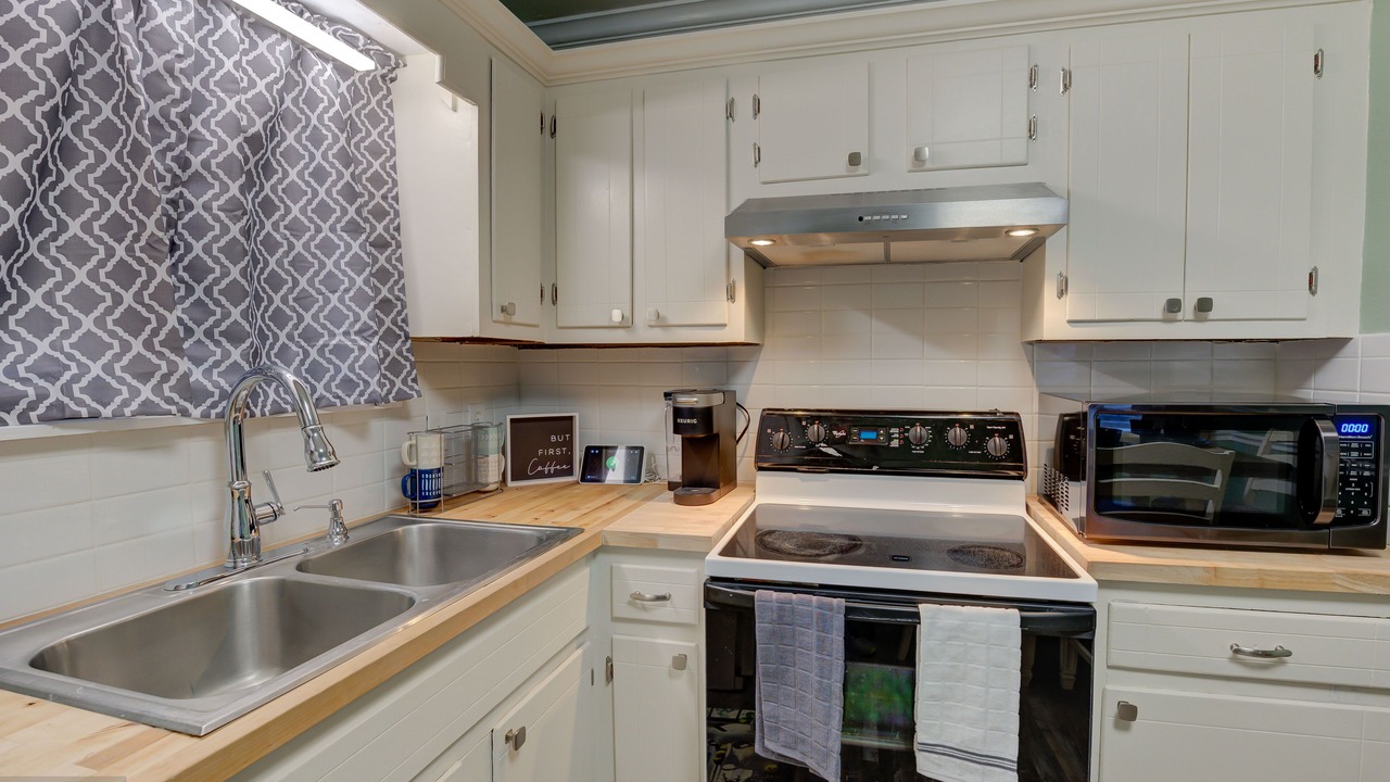 Photo of Kitchen in Highland Historic District