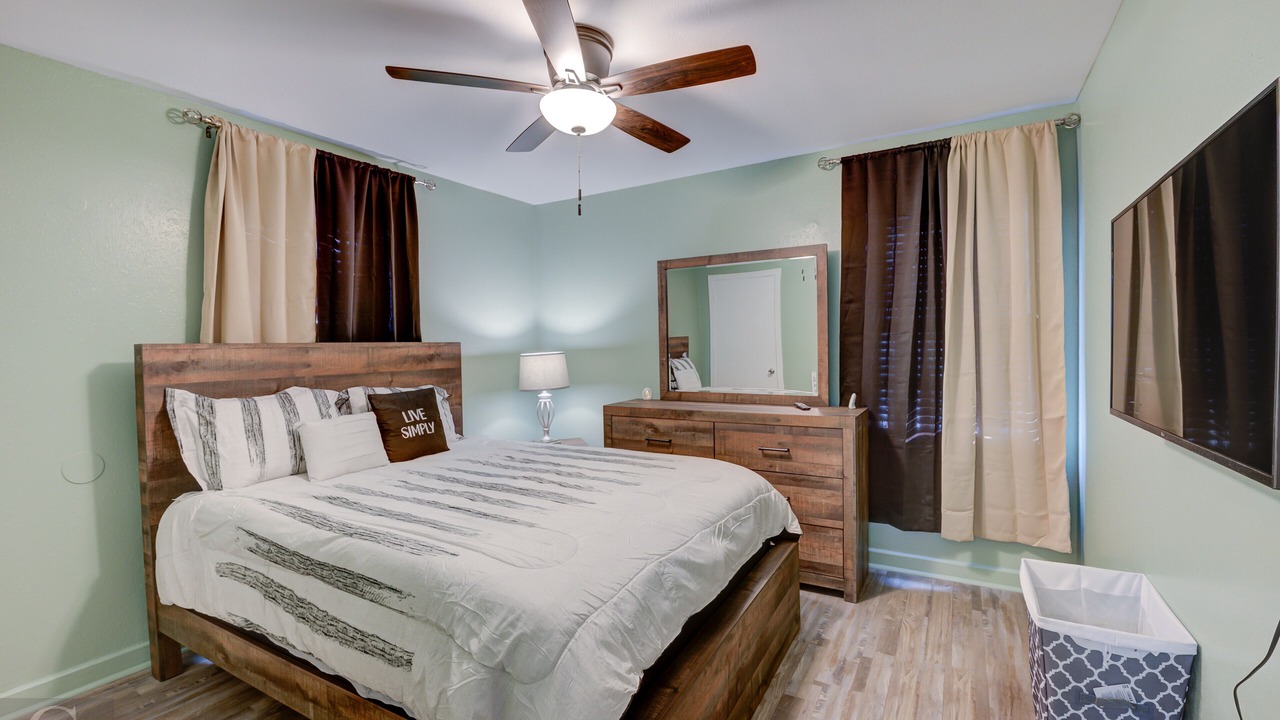 Photo of Bedroom in Highland Historic District
