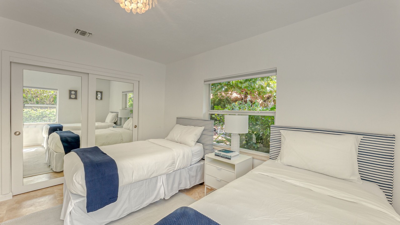 Photo of Bedroom in Dolphin Isles