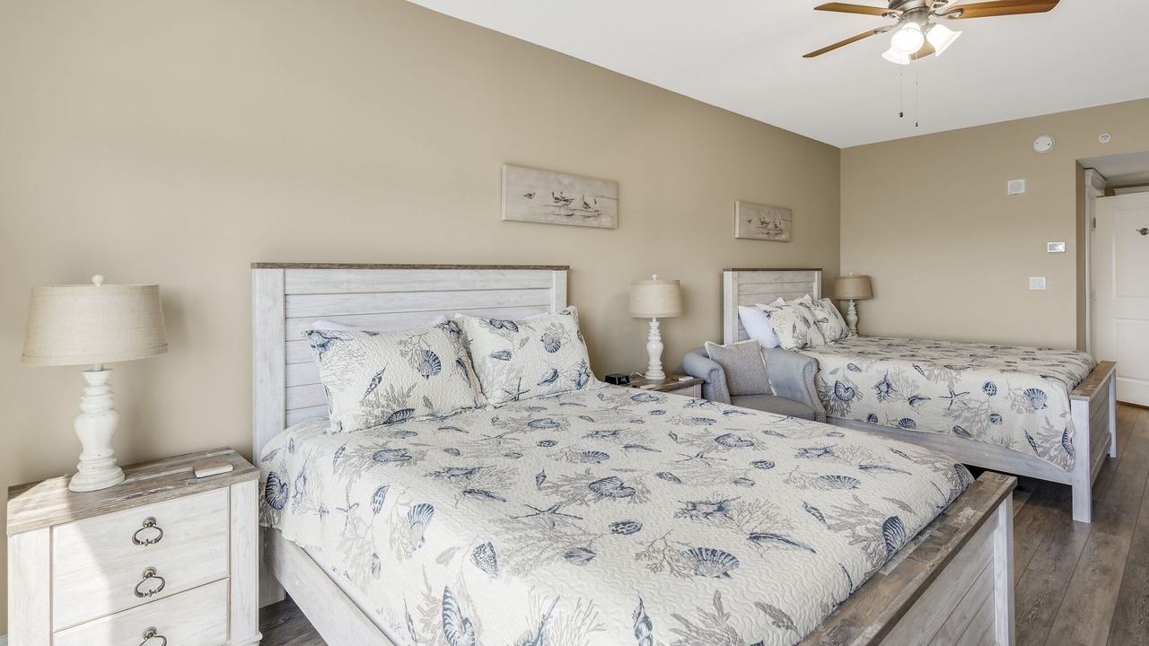 Photo of Bedroom in Baytowne Wharf
