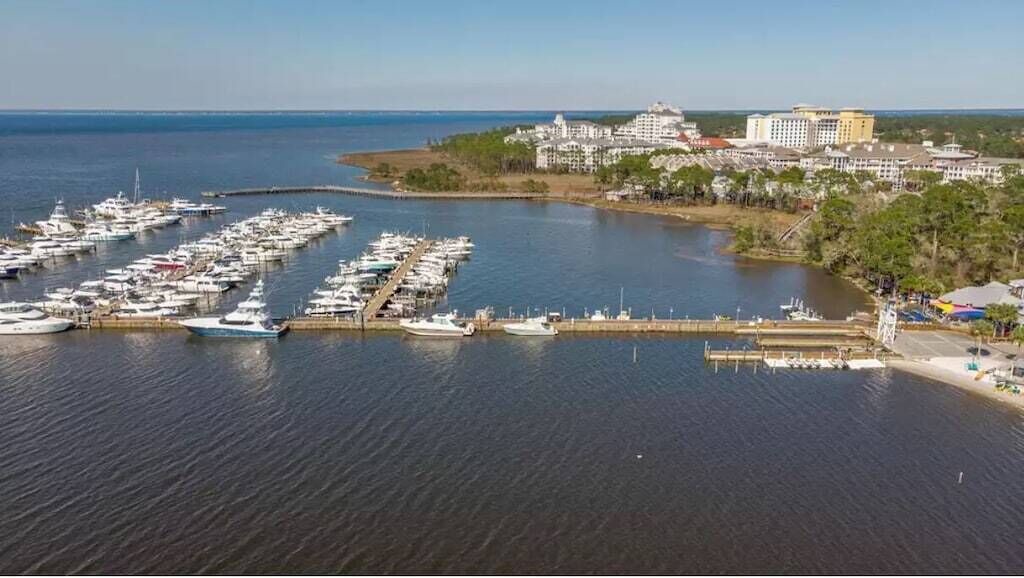 Photo of Others in Baytowne Wharf