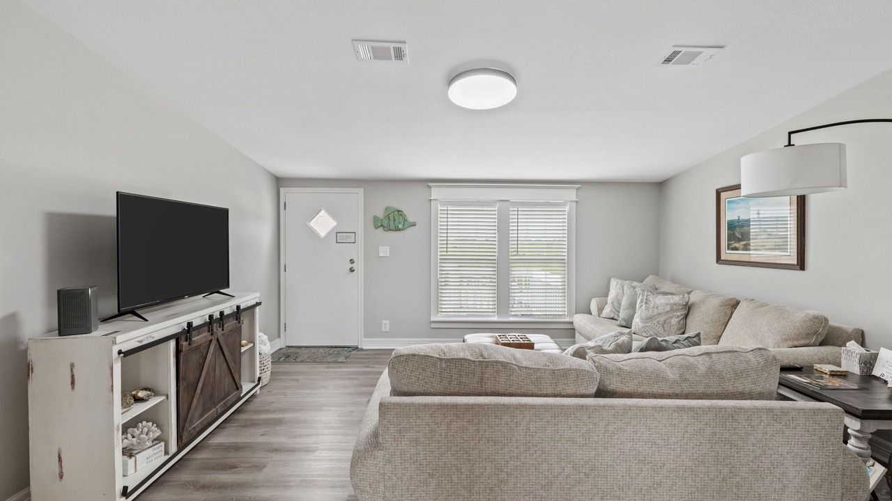 Photo of Livingroom in Hackberry