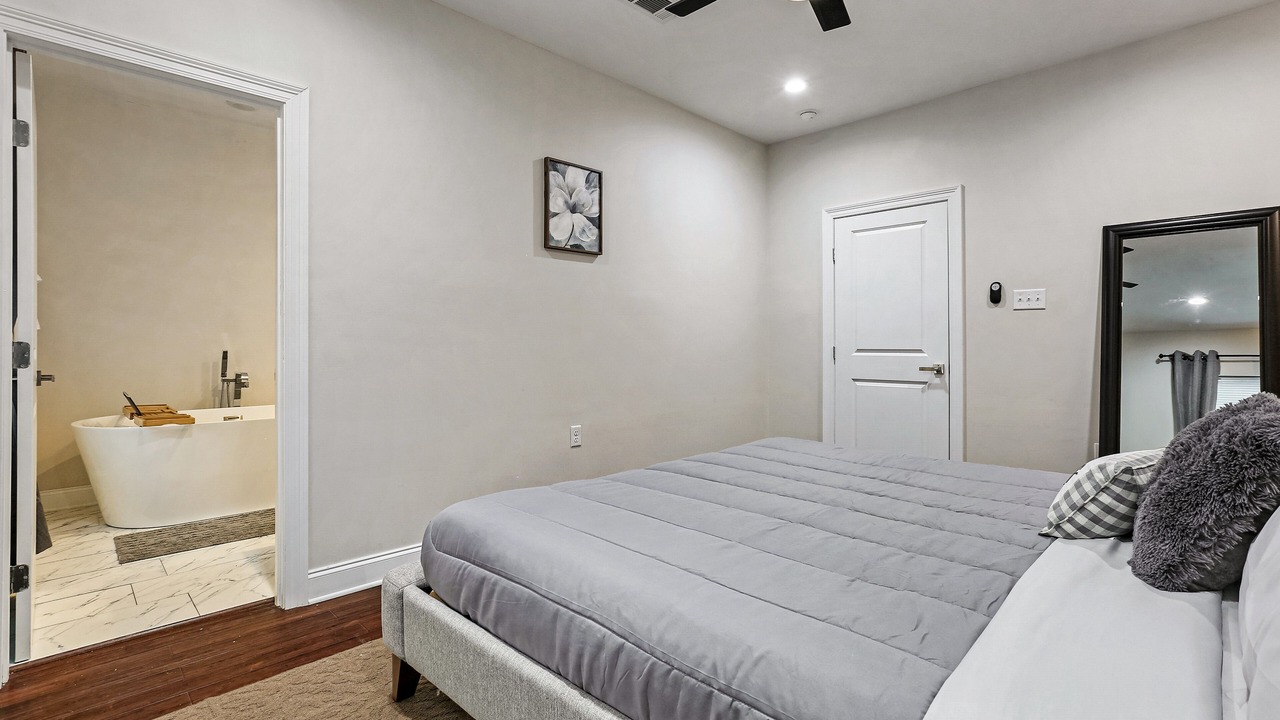 Photo of Bedroom in Seventh Ward