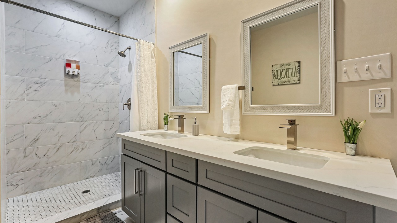 Photo of Bathroom in Seventh Ward