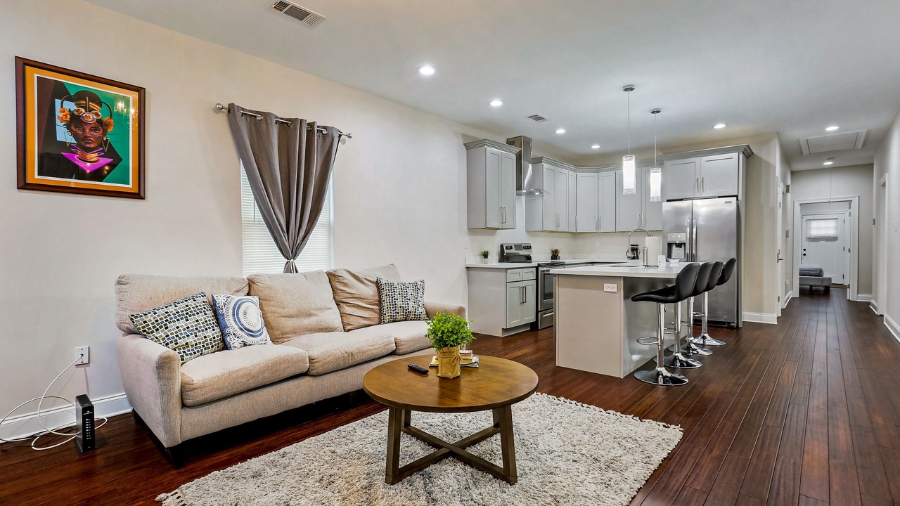 Photo of Livingroom in Seventh Ward