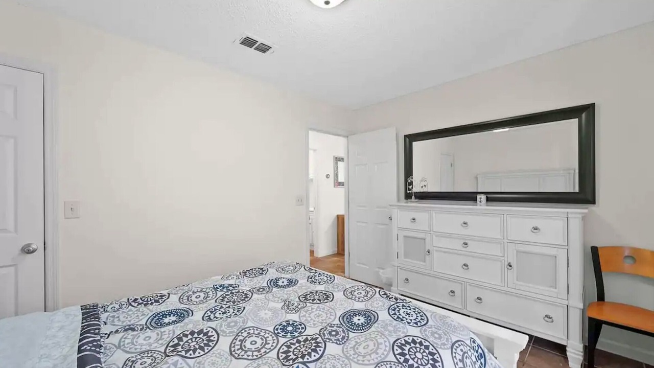 Photo of Bedroom in Treasure Cove