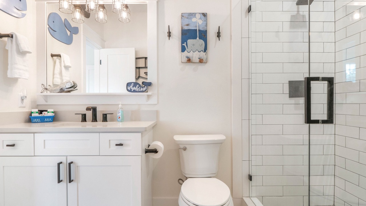 Photo of Bathroom in Lakeside at Blue Mountain Beach