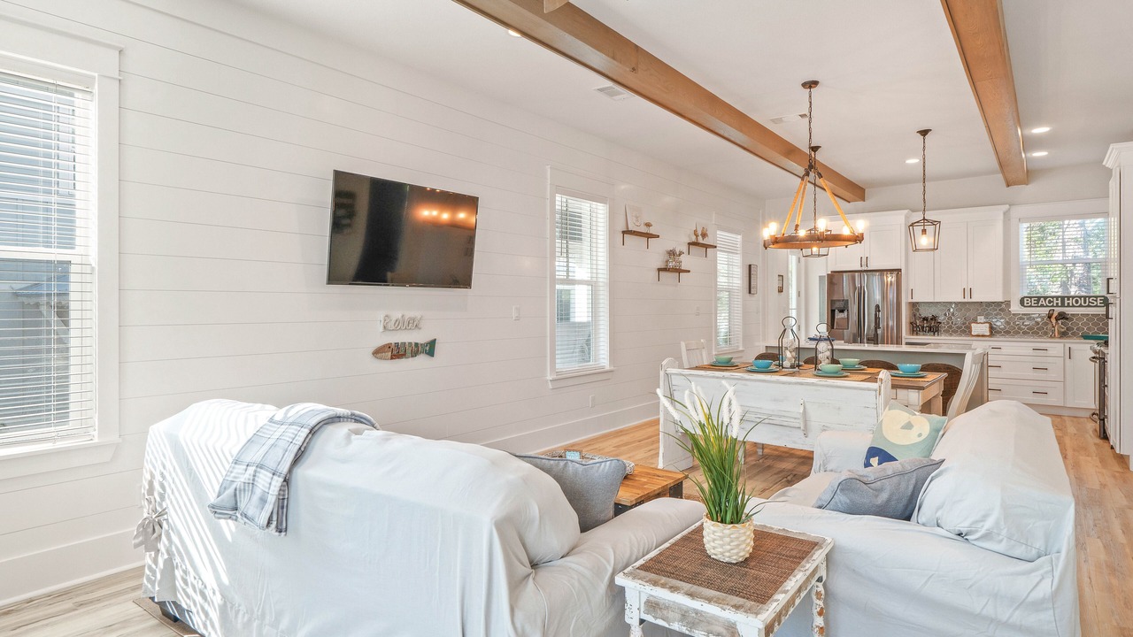 Photo of Livingroom in Lakeside at Blue Mountain Beach